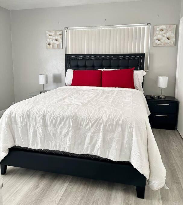 The Manors - Cozy 2 Bedrooms, 2 Baths Fort Lauderdale Exteriör bild